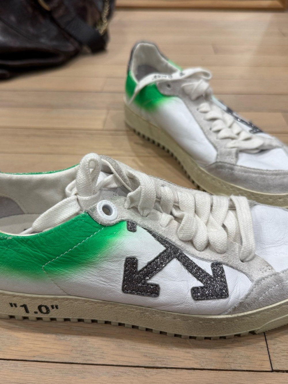 Off-White White & Green Arrow Low-Top Sneakers